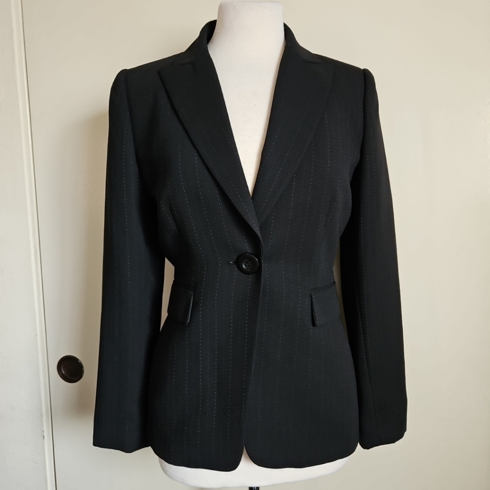 Tahari Black Classic One Button Jacket Blazer Padded Shoulders Front Pockets 4